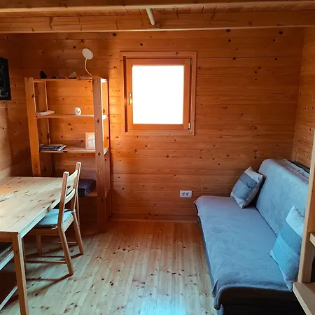 Jelenova Lesena Hiska Loče pri Poljčanah