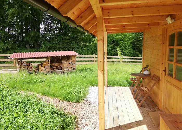 Jelenova Lesena Hiska * Loče pri Poljčanah